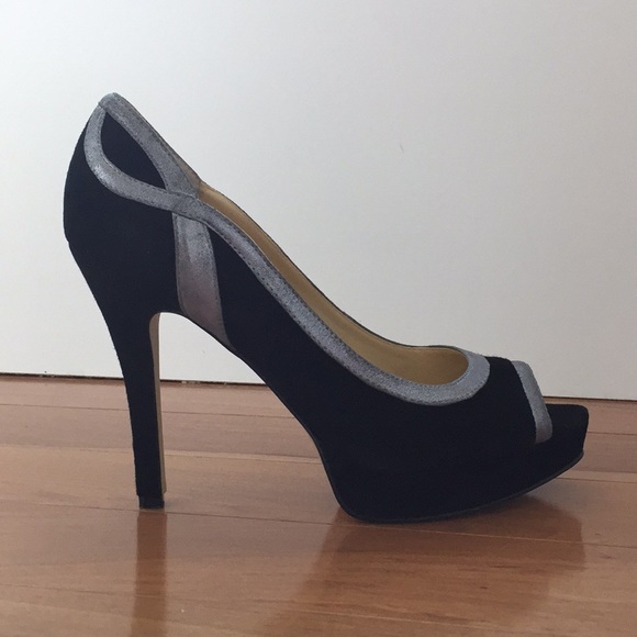 Audrey Brooke Black & Silver Peep toe Pumps - Picture 3 of 6